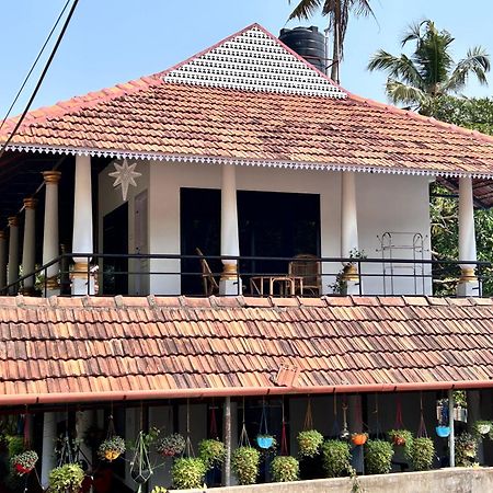 Marari Beach Cleetus Homestay Mararikulam Ngoại thất bức ảnh